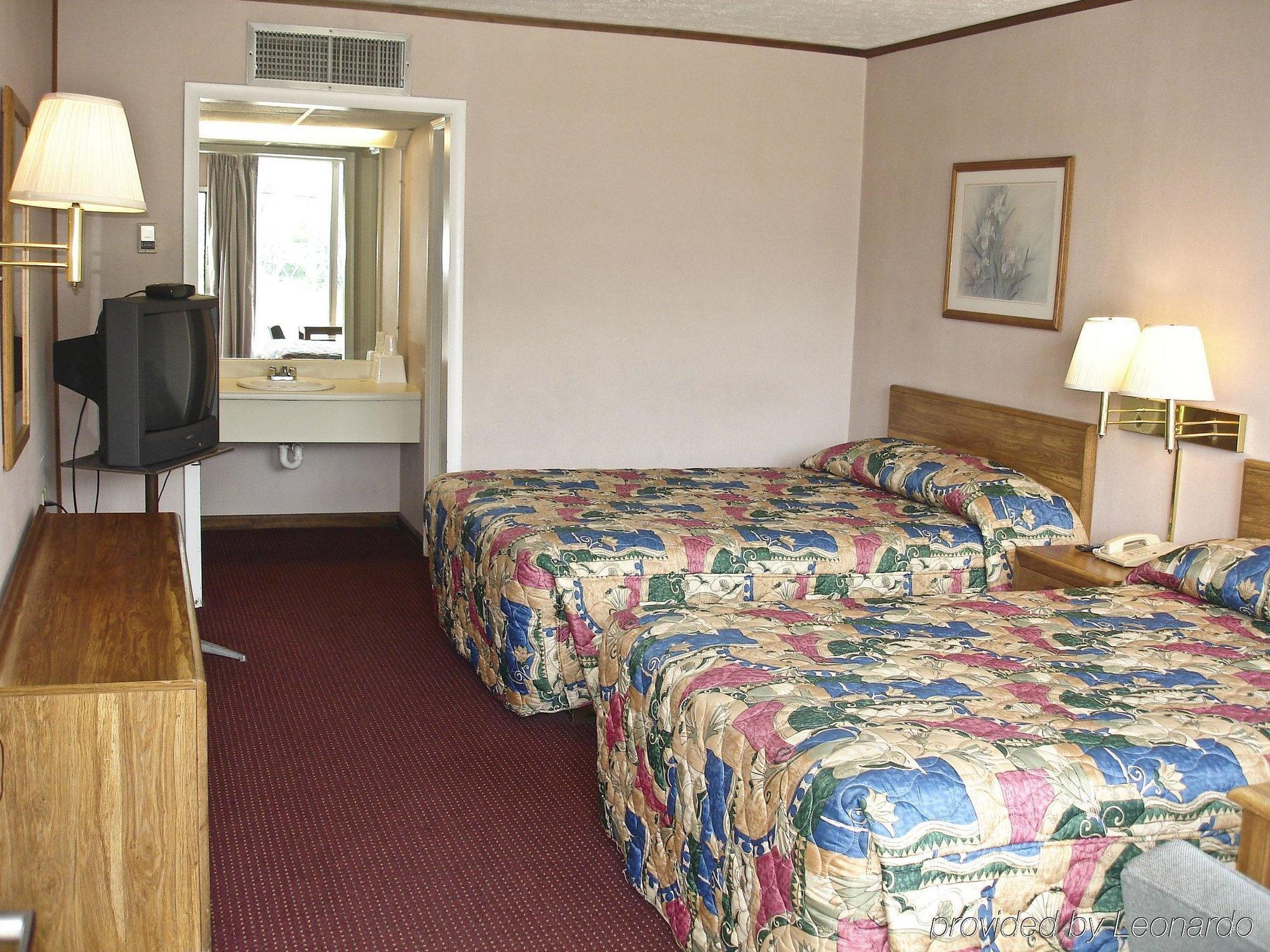 Parkway Inn - Jellico Room photo